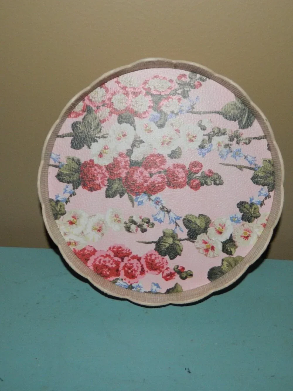 Mark & Graham X Sanderson Pink Rattan Scalloped Vanity Tray 8